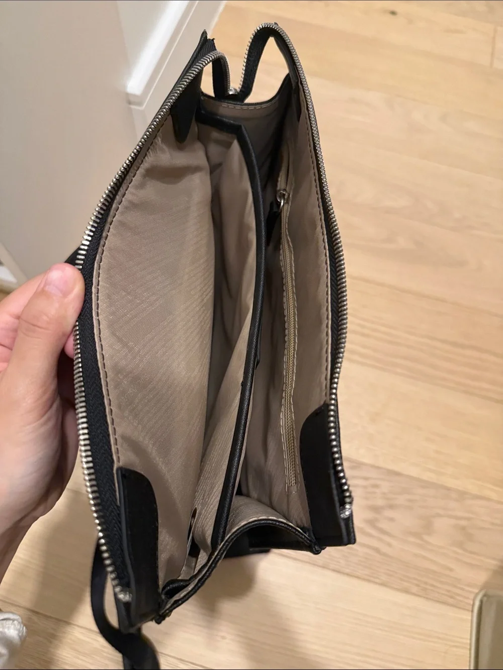Samsonite Black Leather Backpack with Front Flap